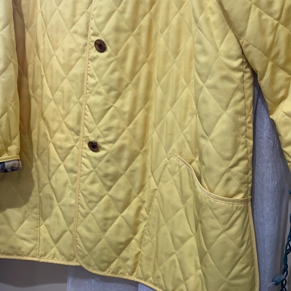 Yellow Burberry rain jacket - Picture 3 of 8